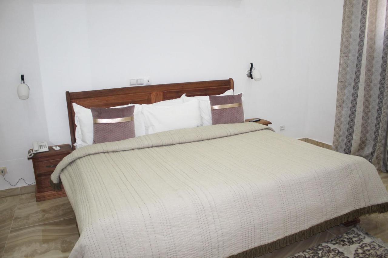 Complexe Hotelier Olympe Korhogo Ngoại thất bức ảnh